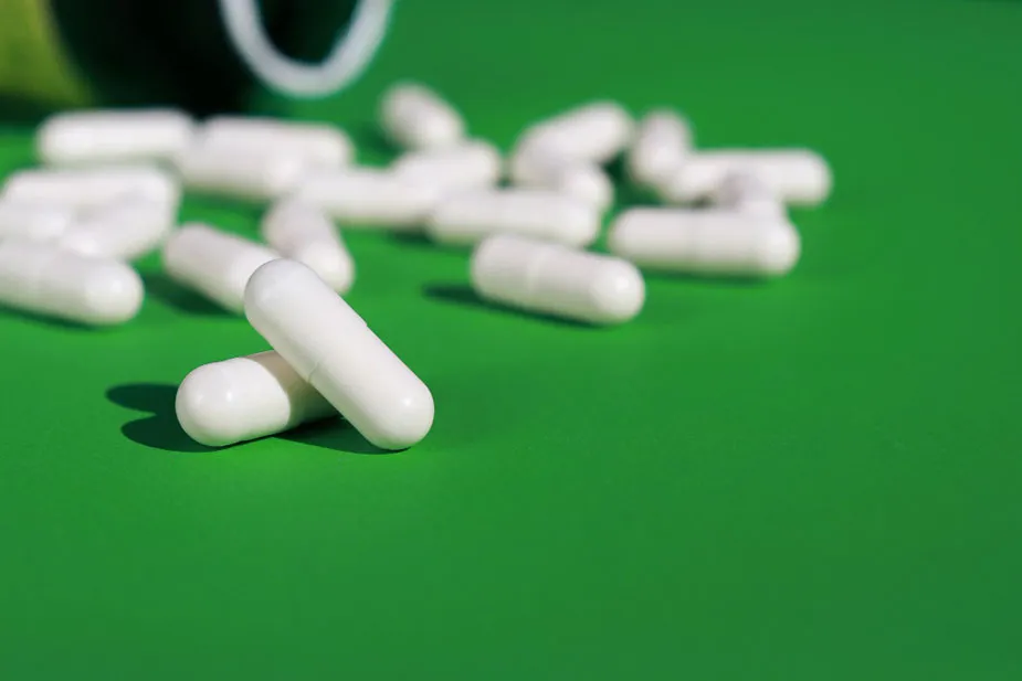 Tramadol lek (Trodon): Sve o upotrebi, dozama, bezbednosti i rizicima